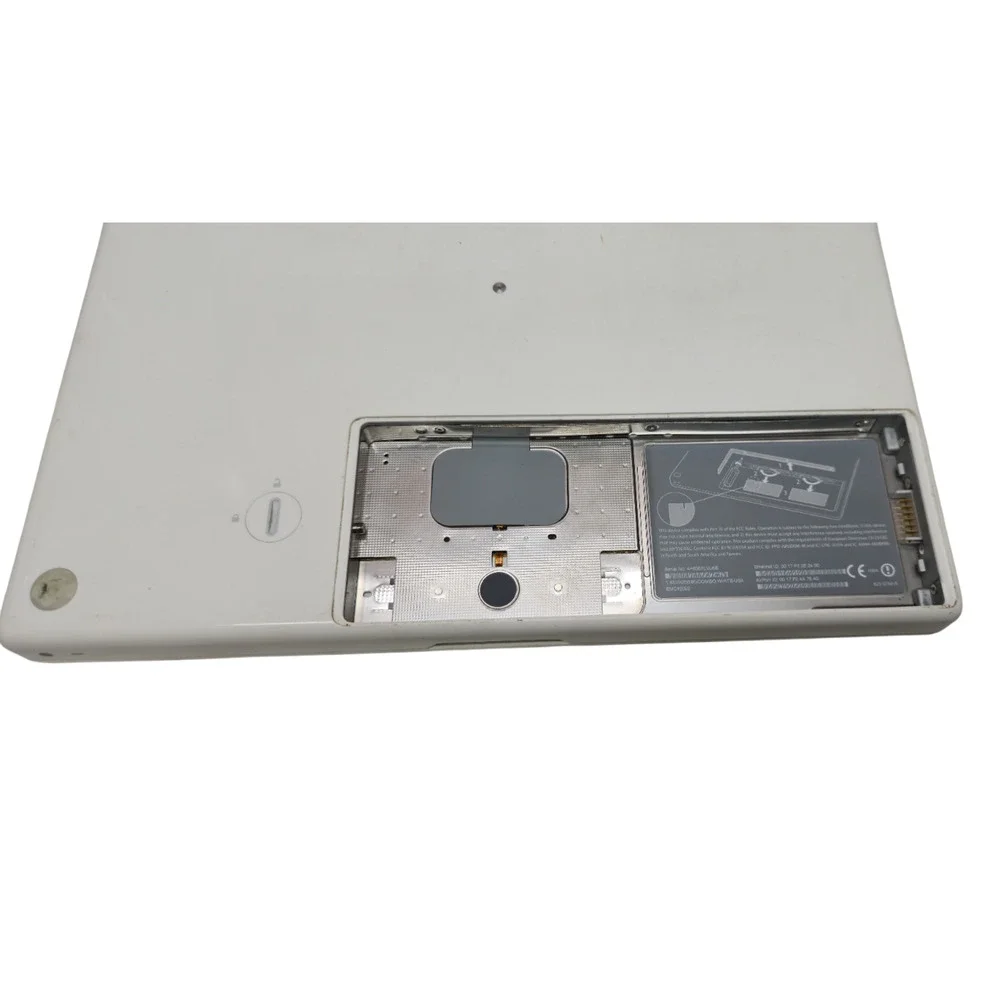 Apple MacBook A1181 13.3